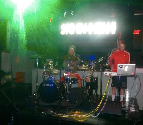 Bottled in England 390 053113